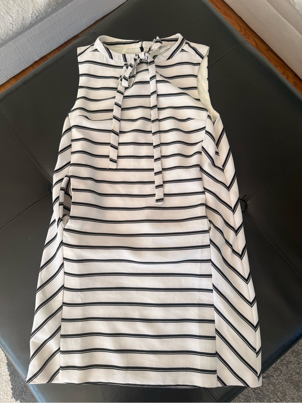 Esley Black & Ivory Striped Tie Neck Dress w/ Pockets Size M